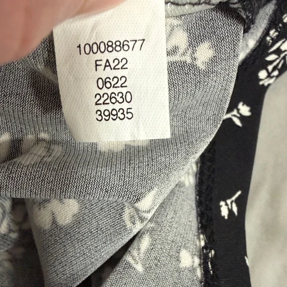 Charter Club Black White Floral Sheer Blouse Petite Small - Picture 12 of 12